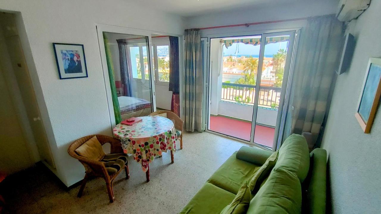 Summer Breeze Apartment Empuriabrava Exteriör bild